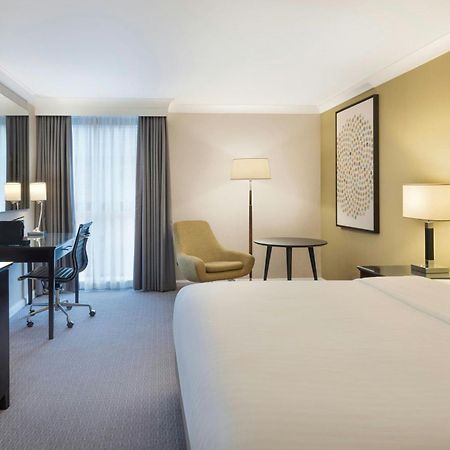Delta Hotels By Marriott Manchester Airport Hale  Bagian luar foto